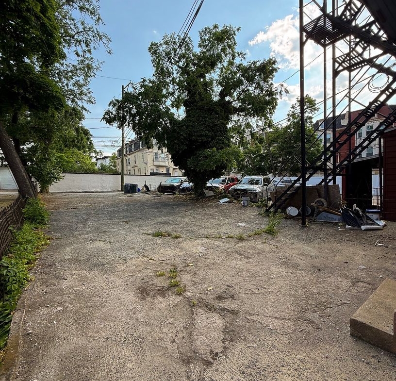 4040 Spruce St., Parking Spot #1, Philadelphia, PA 19104 MAP