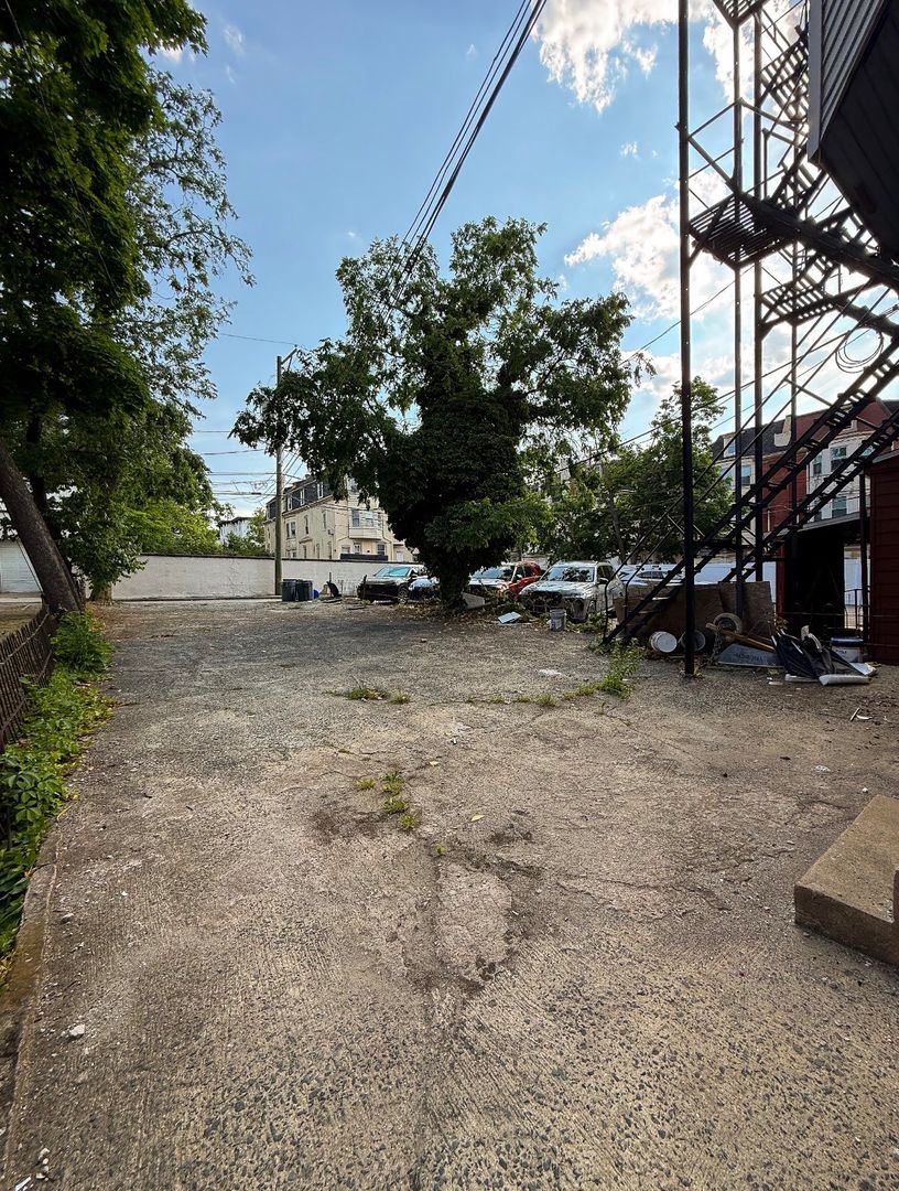 4040 Spruce St., Parking Spot #1, Philadelphia, PA 19104 MAP