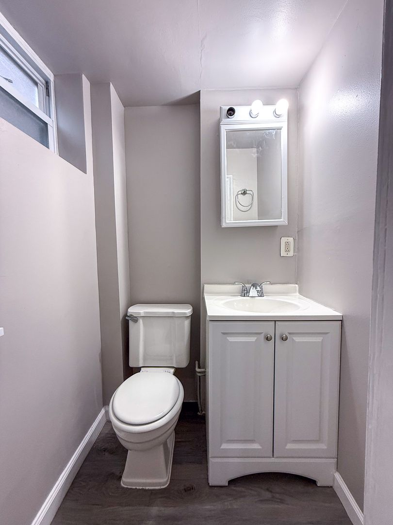1131 Spruce St #1R, Philadelphia, PA 19107 MAP