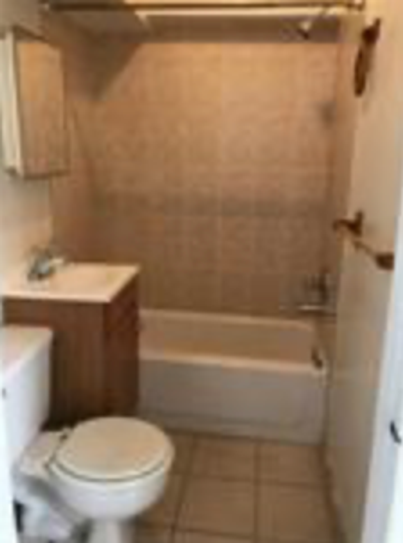 large-37 806 S. 10th St #3R, Philadelphia, PA 19147 MAP