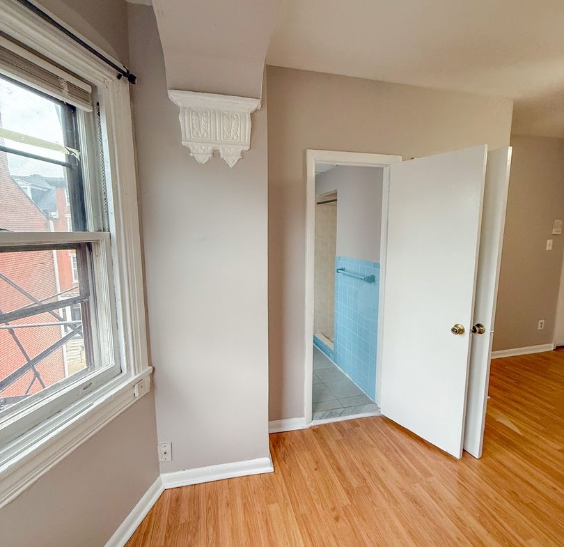 1121 Spruce St #4R, Philadelphia, PA 19107 MAP